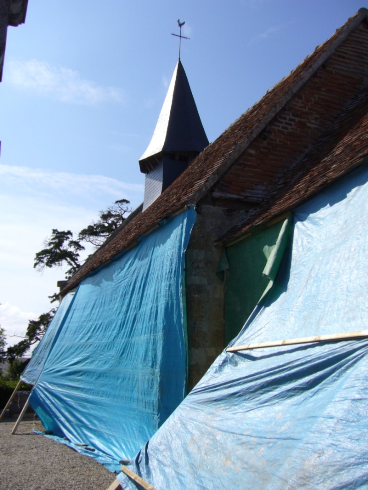 A tarpaulin to protect against the sun's rays.
